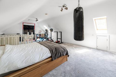 4 bedroom detached house for sale, Merrow Place, Surrey GU4
