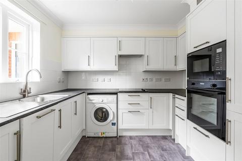1 bedroom retirement property for sale, EPSOM ROAD, LEATHEREHAD, KT22