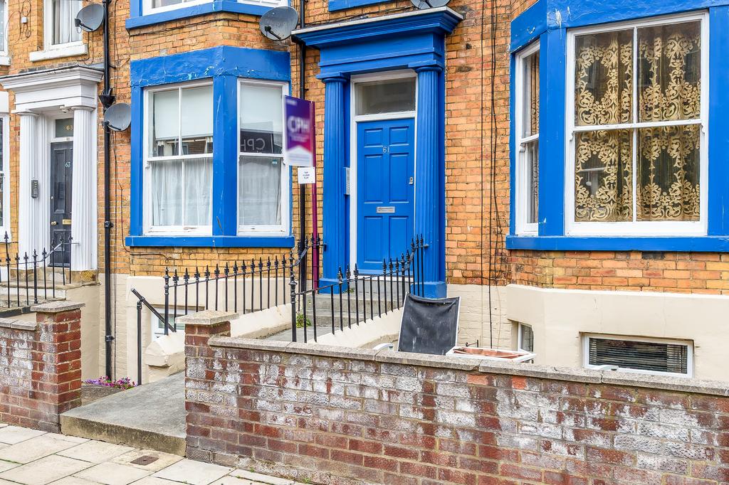 1 bedroom flat for sale
