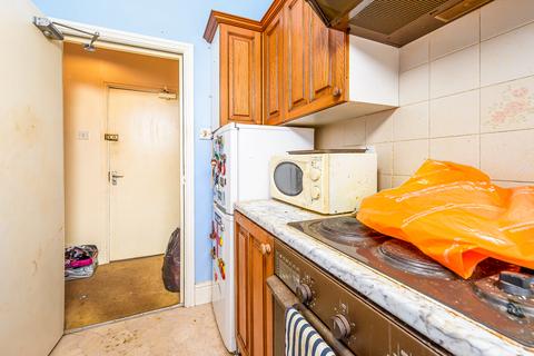 1 bedroom flat for sale, Trafalgar Square, Scarborough YO12