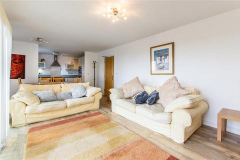 2 bedroom flat to rent, Fishermans Way, SWANSEA, SA1