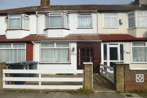 2 bedroom terraced house to rent, London, N9