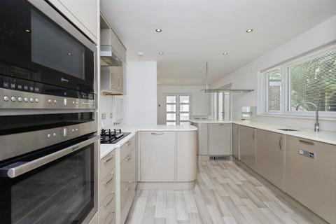 3 bedroom detached house for sale, Dukes Drive, Eastbourne