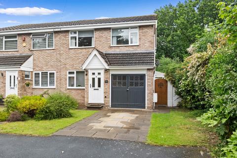 3 bedroom semi-detached house for sale, 54 Kenwood Avenue, Worcester. WR4 9BL