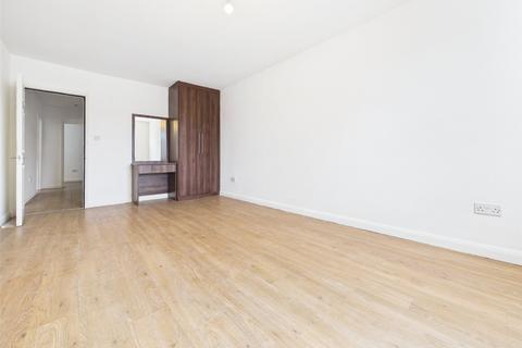 2 bedroom apartment to rent, High Street, West Drayton UB7