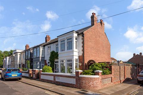 3 bedroom end of terrace house for sale, Park Grove, Portsmouth