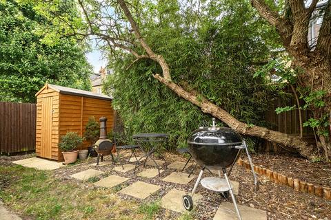 2 bedroom end of terrace house for sale, Gore Road, London, SW20
