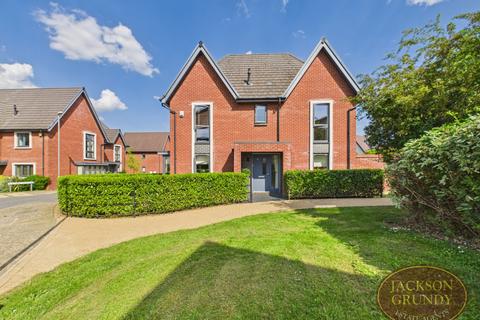 4 bedroom detached house for sale, Minster Road, Daventry, NN11 2PE