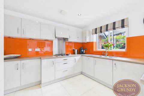 4 bedroom detached house for sale, Minster Road, Daventry, NN11 2PE