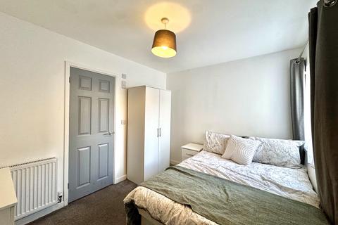 1 bedroom in a house share to rent, Chichester Road, Portsmouth, PO2