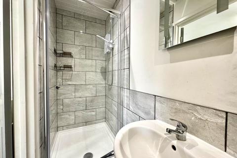 1 bedroom in a house share to rent, Chichester Road, Portsmouth, PO2