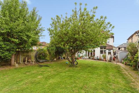 4 bedroom detached house for sale, Kenton Park Road, HARROW