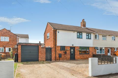 3 bedroom end of terrace house for sale, Springfield Drive, Abingdon
