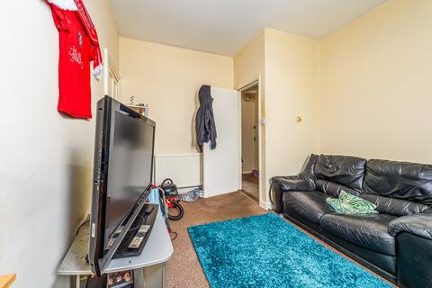 1 bedroom flat for sale, Trafalgar Square, Scarborough YO12