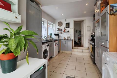 2 bedroom terraced house for sale, Barry Road, Barry