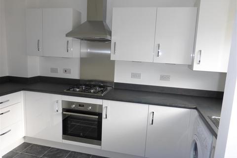2 bedroom house to rent, Boldison Close, Bicester Road, AYLESBURY