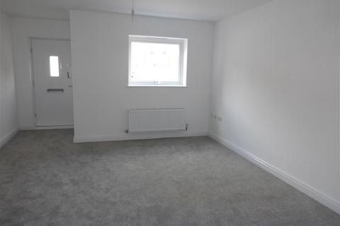 2 bedroom house to rent, Boldison Close, Bicester Road, AYLESBURY
