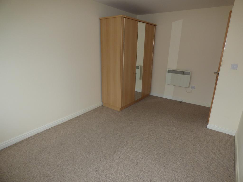 Lowbridge Court, Liverpool, L19 – pohled 6