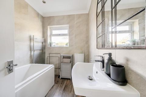 1 bedroom end of terrace house for sale, Howard Road, Bromley, Kent, BR1