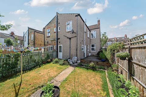 1 bedroom end of terrace house for sale, Howard Road, Bromley, Kent, BR1