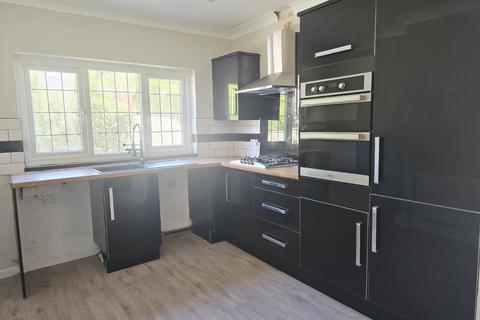 3 bedroom bungalow for sale, Queens Rise, Bradford, West Yorkshire, BD2
