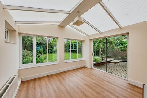 3 bedroom detached house for sale, Montfort Rise, Redhill