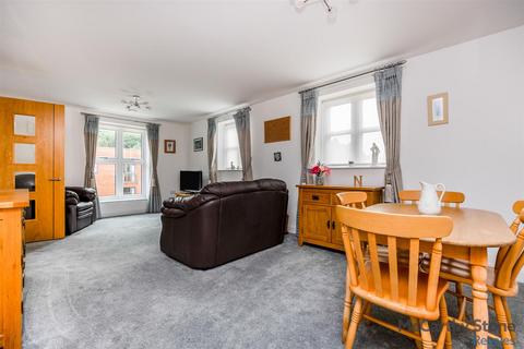2 bedroom apartment for sale, Caesars Place, Ockford Road, Godalming, Surrey, GU7 1QW