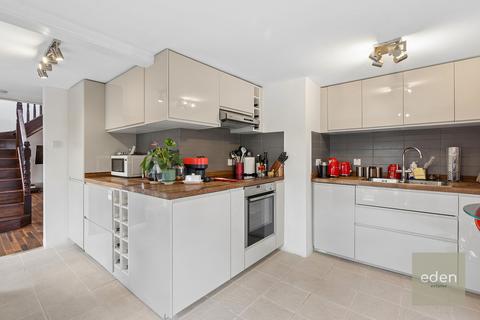 2 bedroom flat for sale, Mill Street, East Malling, ME19