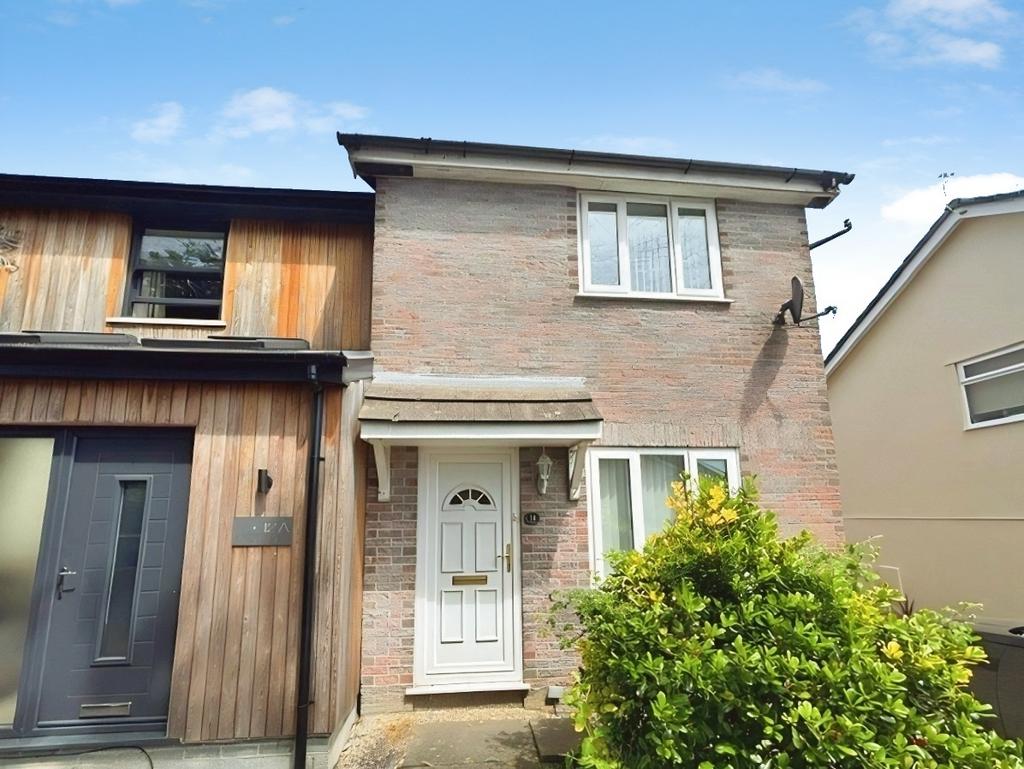 2 bedroom semi-detached house for sale