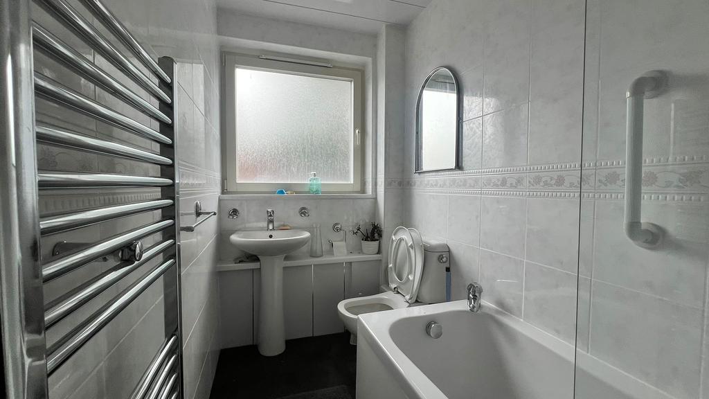 Apartment in Glasgow - View 4