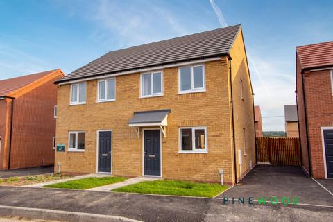 3 bedroom semi-detached house to rent, Lantern Lane, Newark NG22