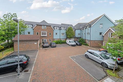 2 bedroom flat for sale, Broadacre Place, Hampshire PO14