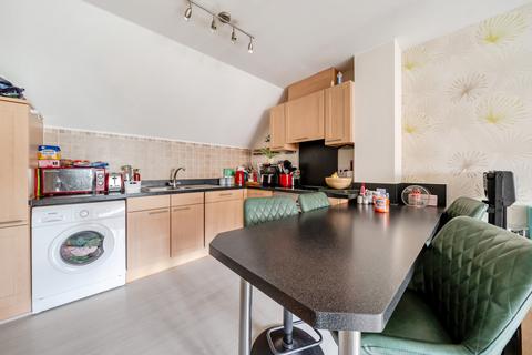 2 bedroom flat for sale, Broadacre Place, Hampshire PO14