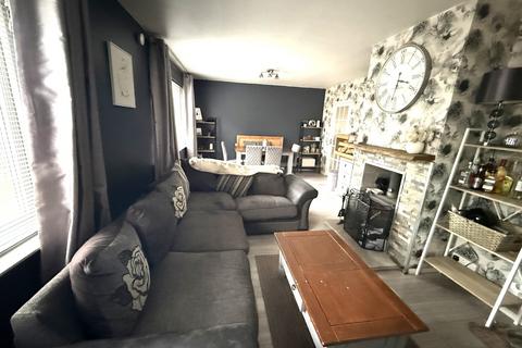 3 bedroom semi-detached house for sale, Burford Way, Hitchin, SG5