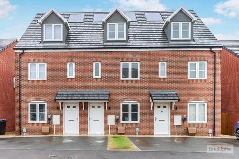 3 bedroom house to rent, Rodney Close, MARKET HARBOROUGH