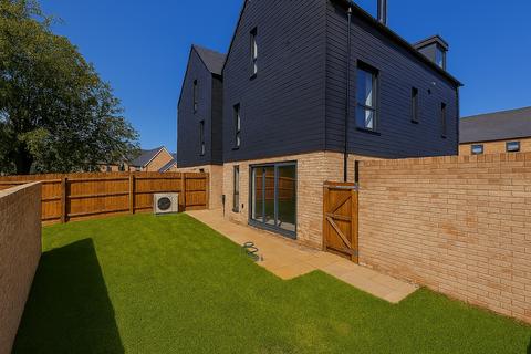 undefined, Thames View, Blunsdon, Swindon