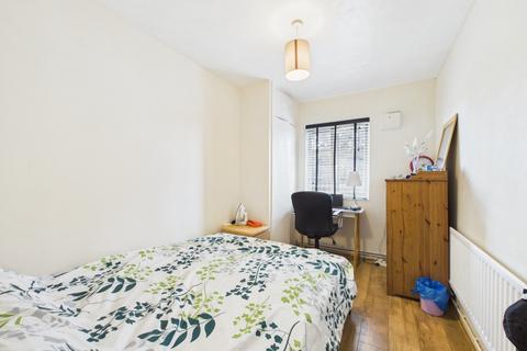 2 bedroom apartment for sale, Thanington Court, London SE9
