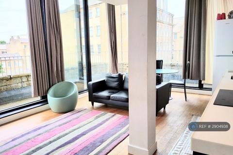 2 bedroom flat to rent, Gallon House, Bradford, BD1