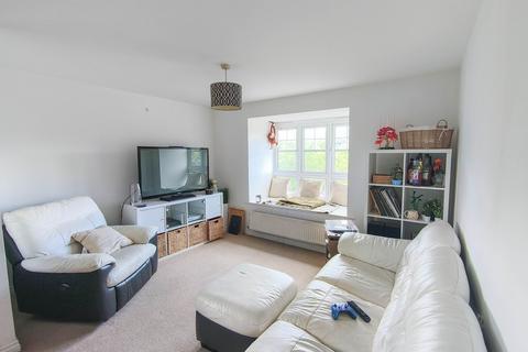 2 bedroom flat for sale, Lyons Court, Gateshead NE10