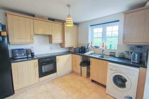 2 bedroom flat for sale, Lyons Court, Gateshead NE10