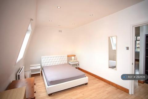 1 bedroom flat to rent, Crookham Road, London, SW6