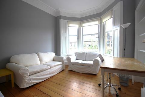 3 bedroom flat to rent, Lawrence Street, Dowanhill, Glasgow, G11