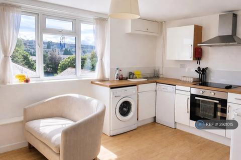 1 bedroom in a flat share to rent, Penwerris Farm, Falmouth, TR11
