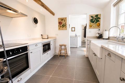 2 bedroom cottage for sale, Marigold Cottage, The Green, Alveston