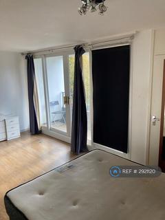 1 bedroom in a flat share to rent, Canton Street, London, E14