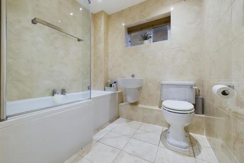 2 bedroom flat for sale, Forster Court, Gateshead NE9