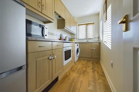 2 bedroom flat for sale, Forster Court, Gateshead NE9