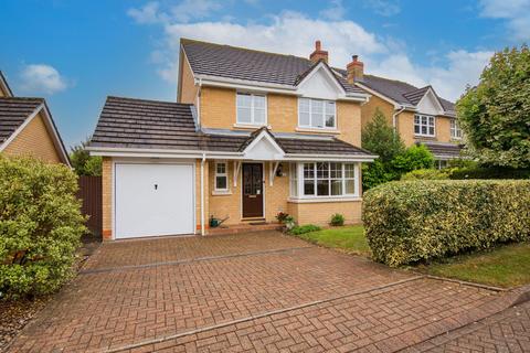4 bedroom detached house for sale, Starfield, Crowborough