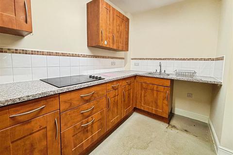 2 bedroom flat for sale, Baldwin Lane, Bradford BD14