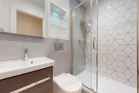 Studio to rent, Beverley Way